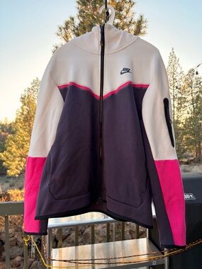 Nike Tech Fleece Jacket - White, Purple, and Pink Mens size Large